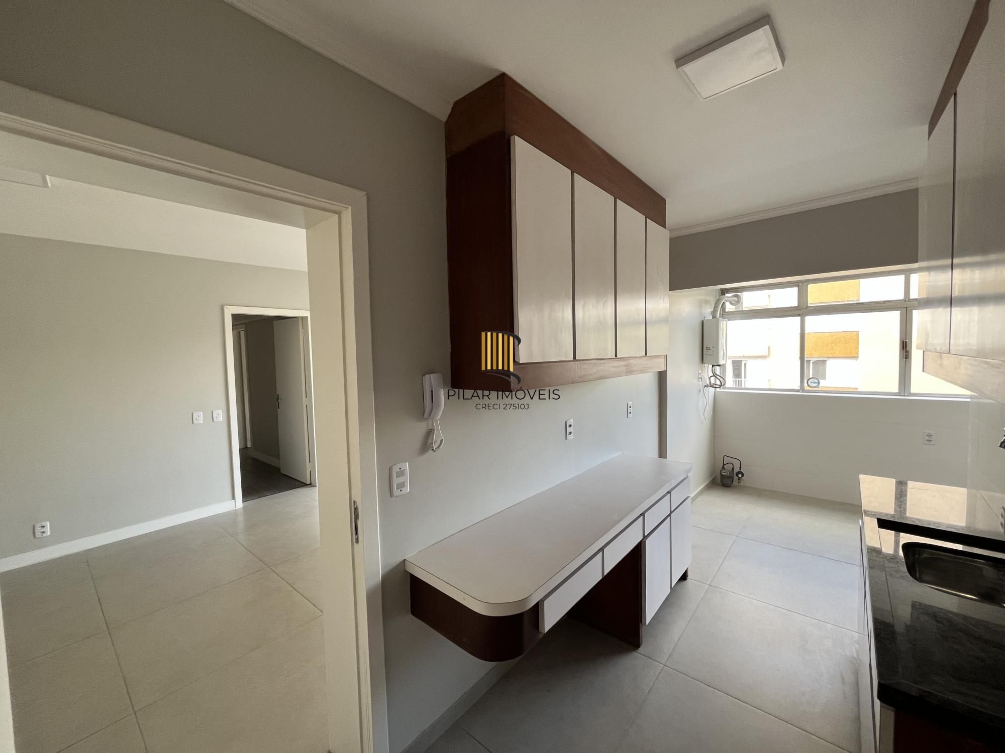 Apartamento de 3 quartos, suíte e 1 vaga de garagem no bairro Menino Deus em POA
