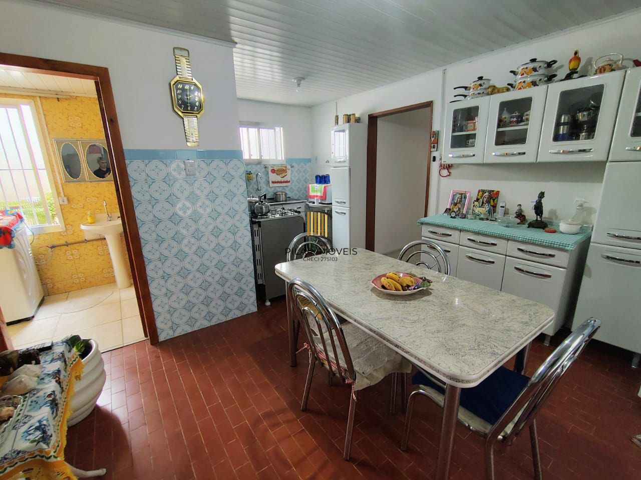 Casa 3 dormitórios e 3 vagas de garagem.