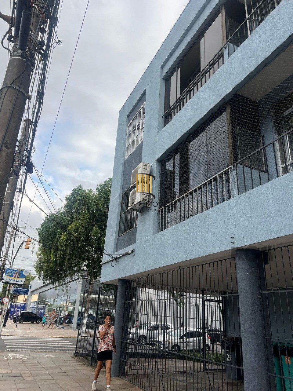 Apartamento de dois quartos no bairro Jardim Botânico em Porto Alegre.