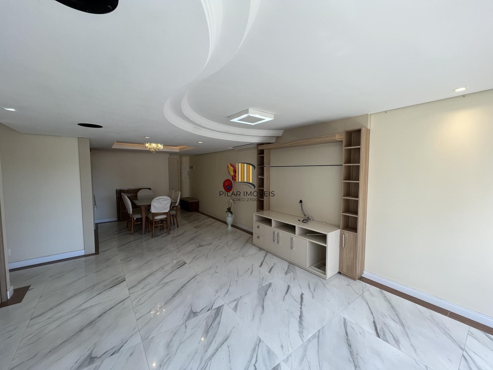 Apartamento de 3 quartos, suíte e 3 vagas de garagem no bairro Auxiliadora POA