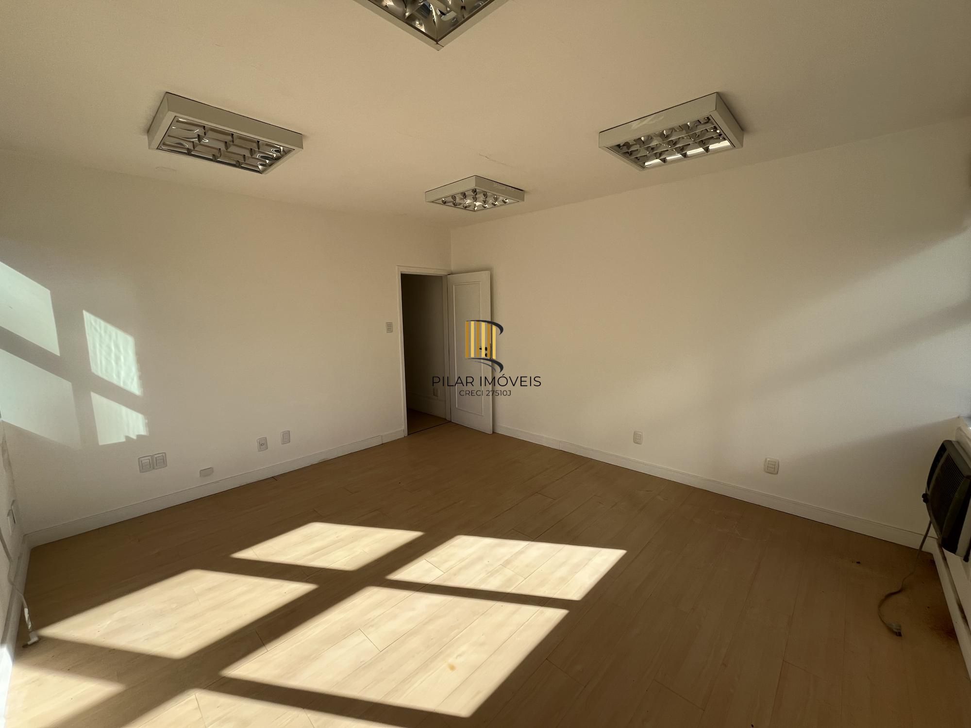 sala comercial grande prédio com elevador no bairro Rio Branco em Porto Alegre