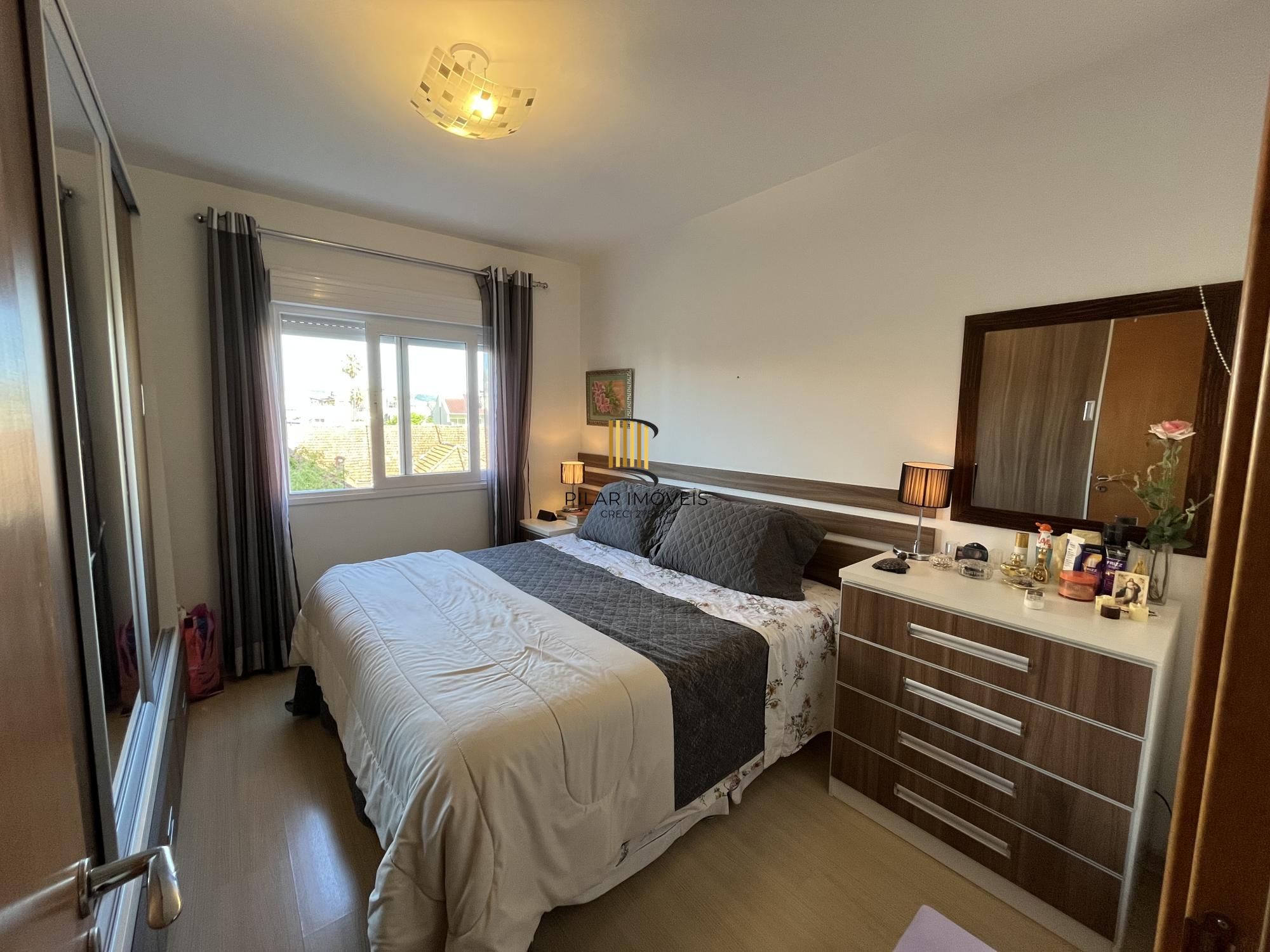 SPOT - Apartamento de um dormitório com garagem na Cidade Baixa