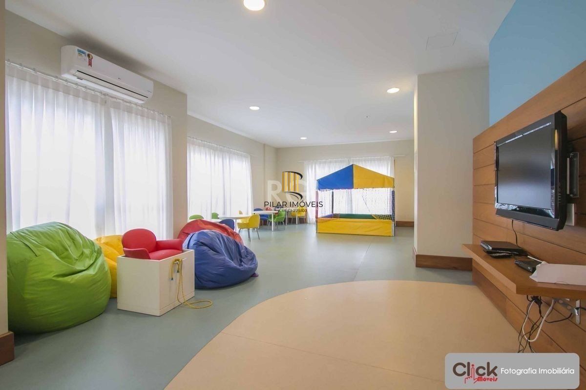 Apartamento com três (3) dormitórios, três (3) suítes sendo uma (1) suíte master e quatro (4) vagas de garagem com dois (2) depósitos próximo ao shopping  Iguatemi, no Condomínio Cipriani Nuova Archit