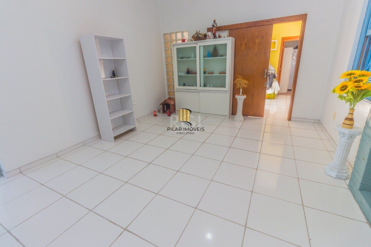 Casa para Venda - 165m², 3 dormitórios, 4 vagas - Santa Tereza