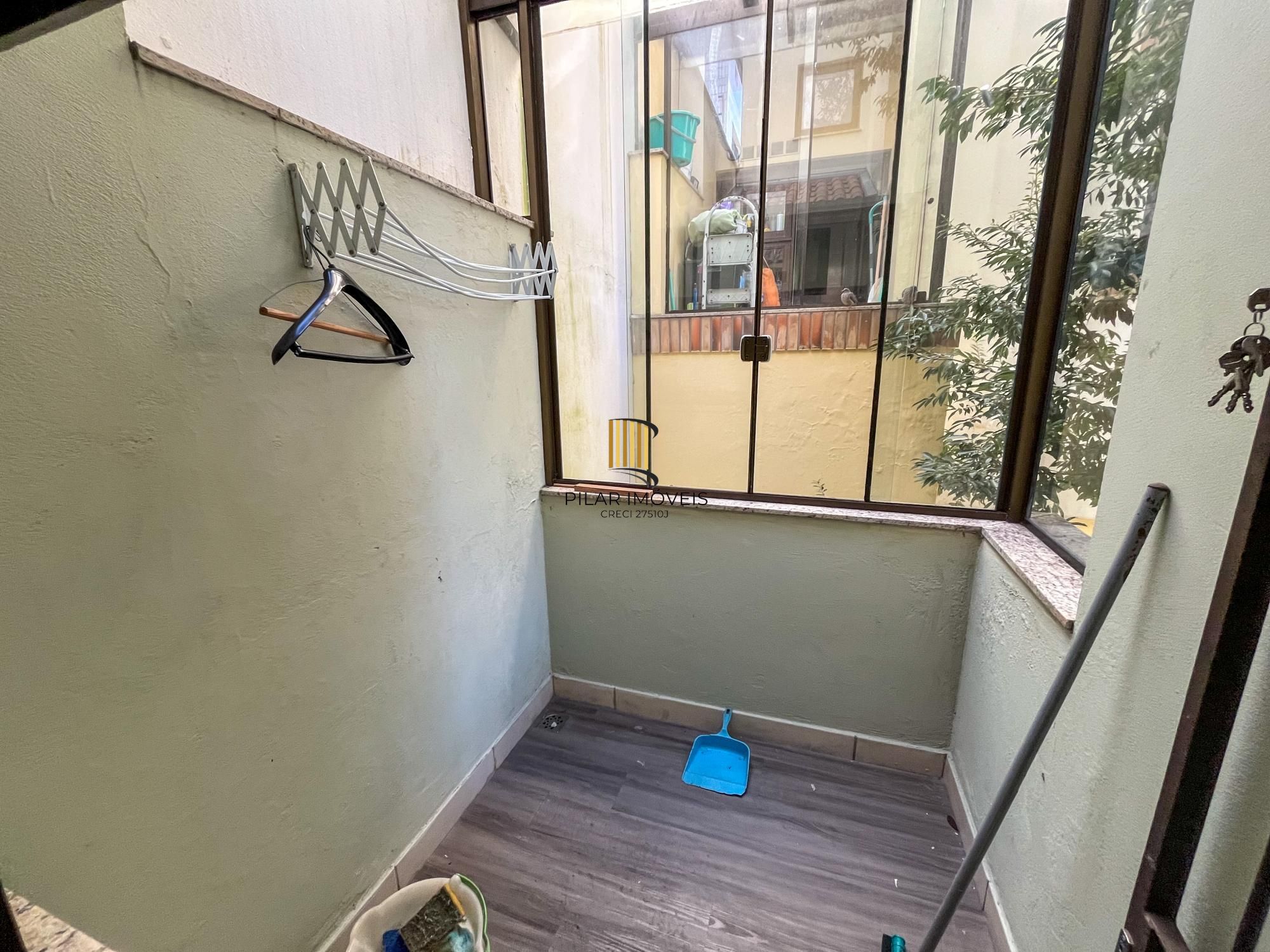 Casa de 3 dormitórios e 1 suíte no bairro Menino Deus em Porto Alegre
