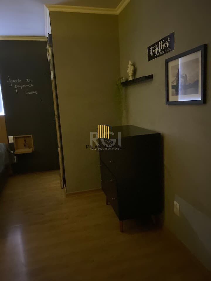 Apartamento para Venda - 105m², 2 dormitórios, sendo 1 suites, 2 vagas - Menino Deus