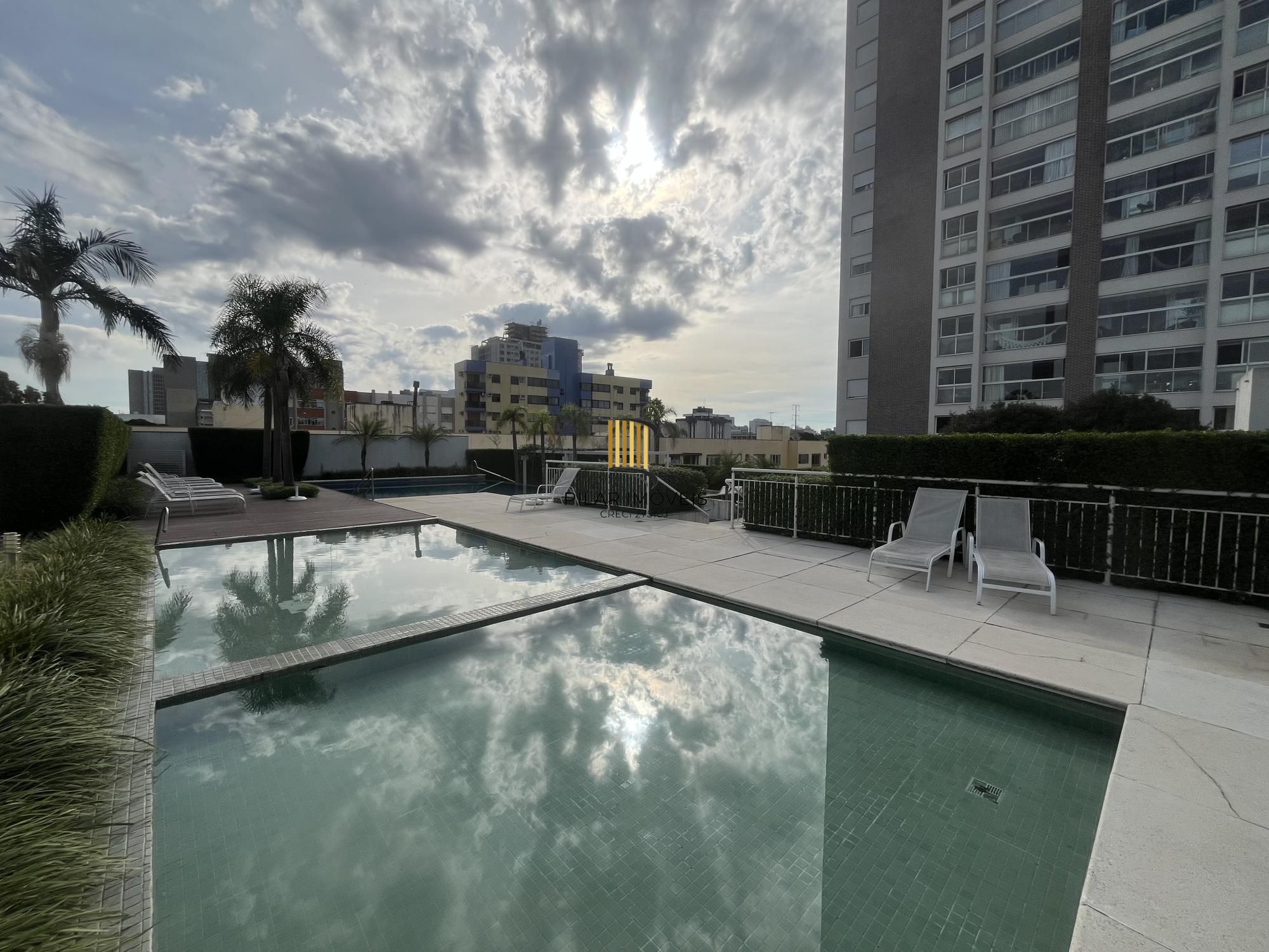 Apartamento de 3 quartos, 1 suite tradicional 2 americanas,  4 vagas de garagem