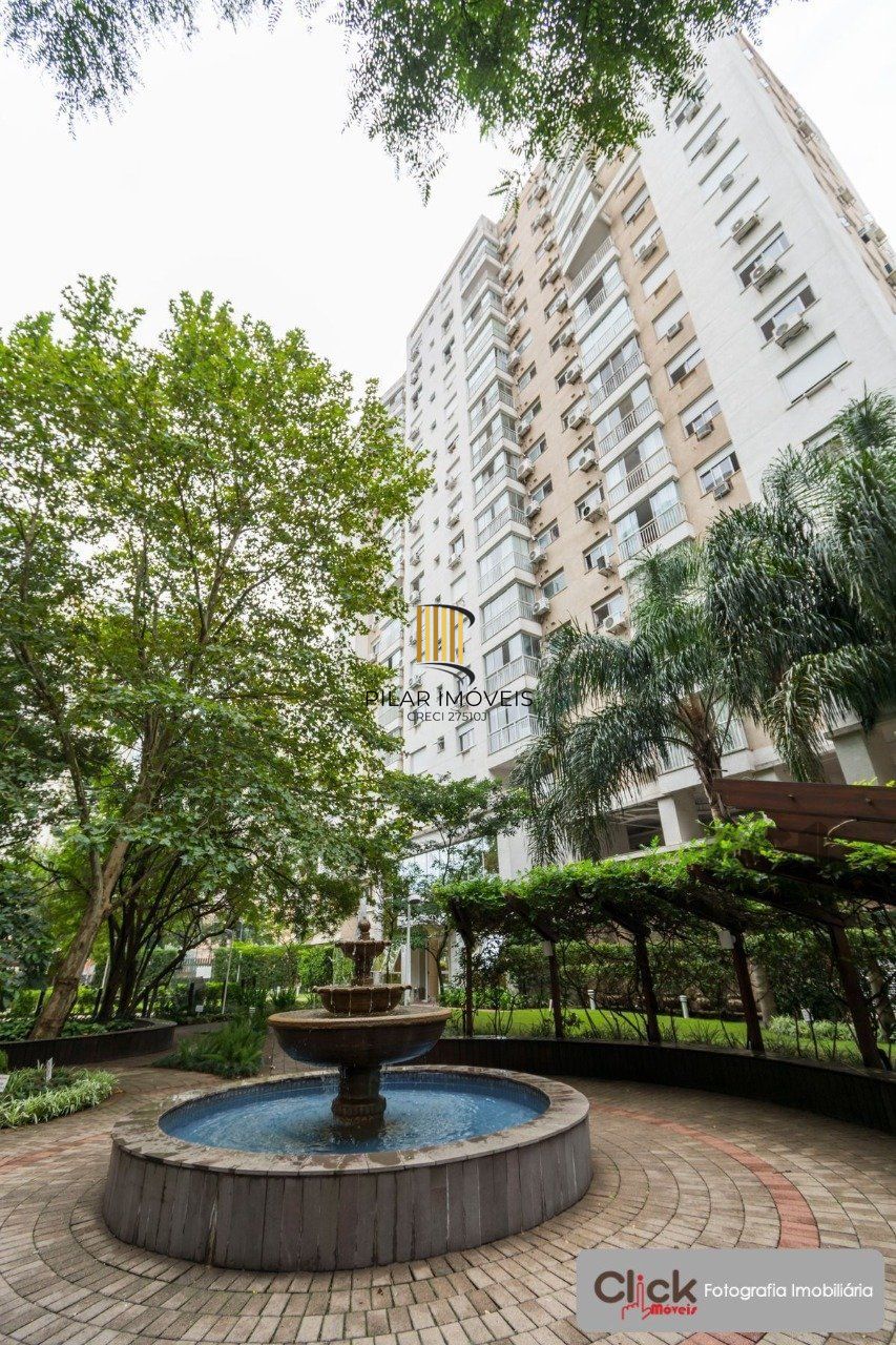 Vende Excelente Apartamento no Bairro Passo da Areia - Porto Alegre