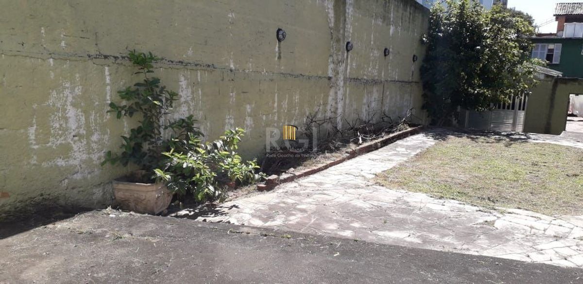 Casa para Venda - 250m², 4 dormitórios, sendo 1 suites, 3 vagas - Menino Deus