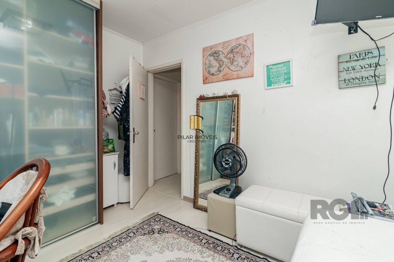 Cobertura de três quartos, suíte e uma vaga de garagem no bairro Higienópolis