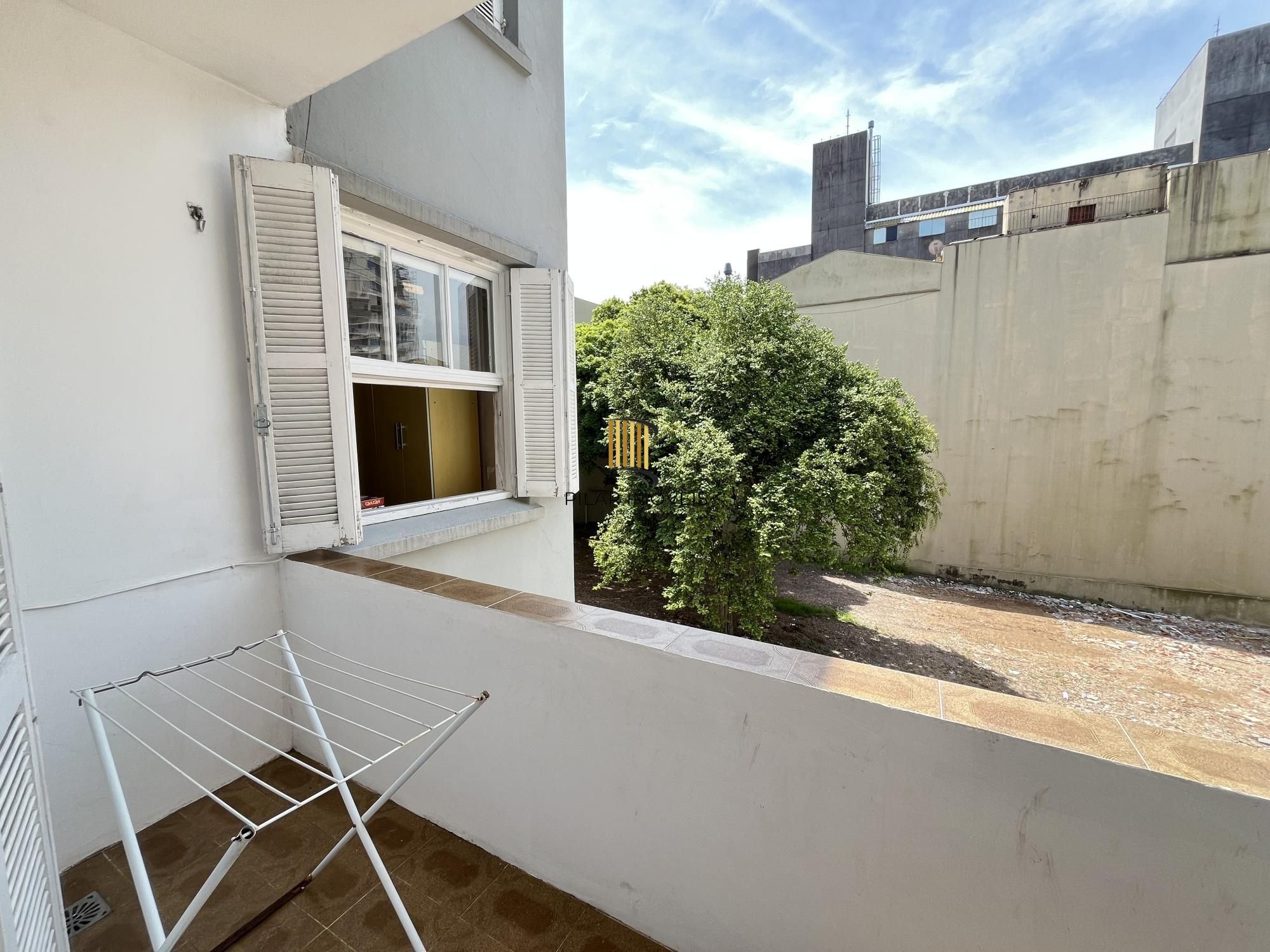 Apartamento de 3 quartos com dependência de empregada bairro Moinhos de Vento