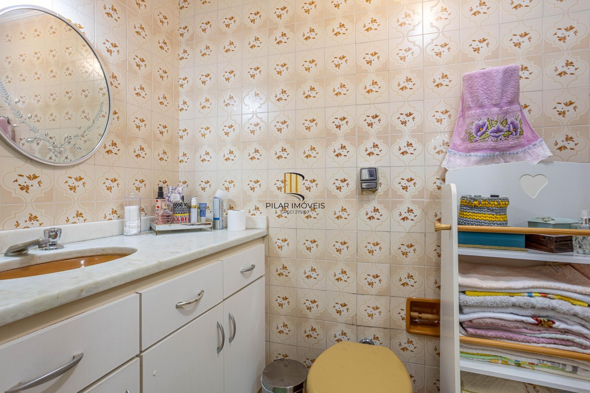 Apartamento de três quartos, suíte, dependência de empregada e 1 vaga de garagem