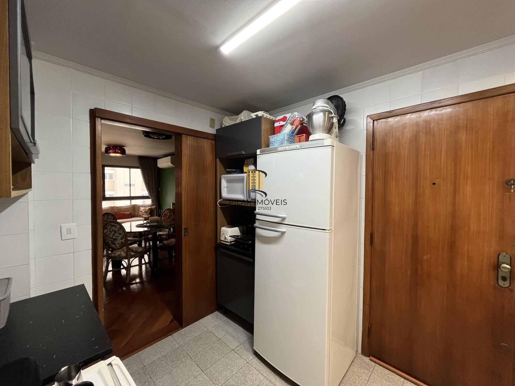 Apartamento de 2 quartos, suíte, churrasqueira, lareira e garagem Bela Vista POA