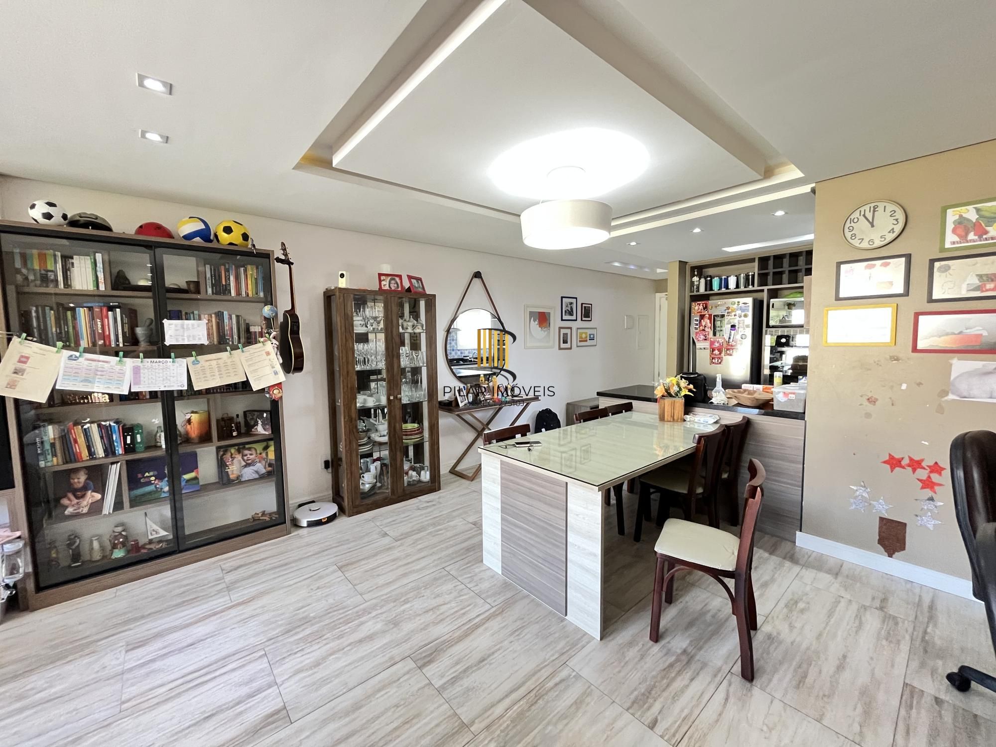 Apartamento de 3 quartos, 2 suítes e 2 vagas de garagem no Menino Deus em POA/RS