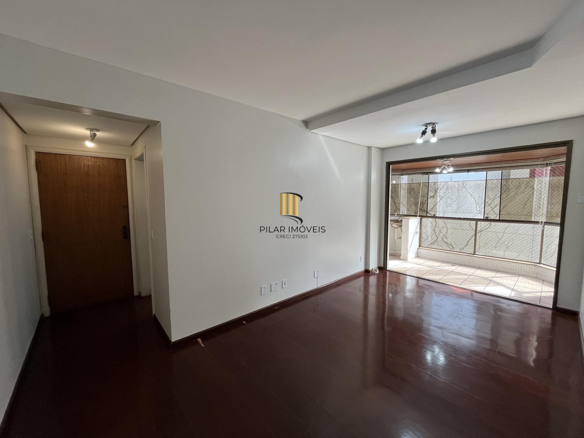Apartamento de 3 quartos, suíte e 2 vagas de garagem no Bairro Menino Deus POA