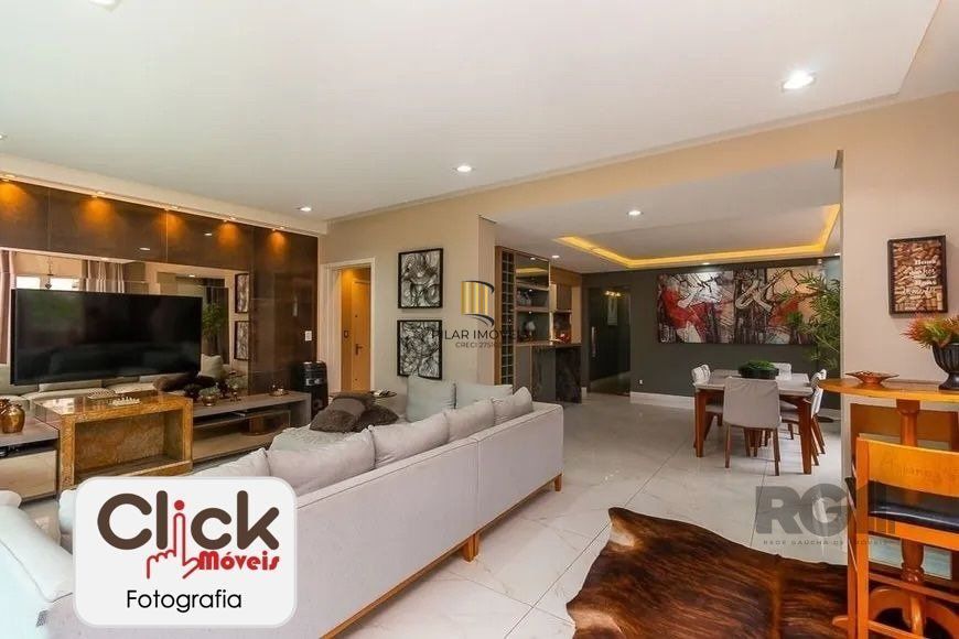 Apartamento 4 dormitórios, sendo 1 suíte, 193 m² de área privativa e 2 vaga(s) de garagem. Localizado na Rua/Av. Carlos Gomes, no bairro Auxiliadora em Porto Alegre.