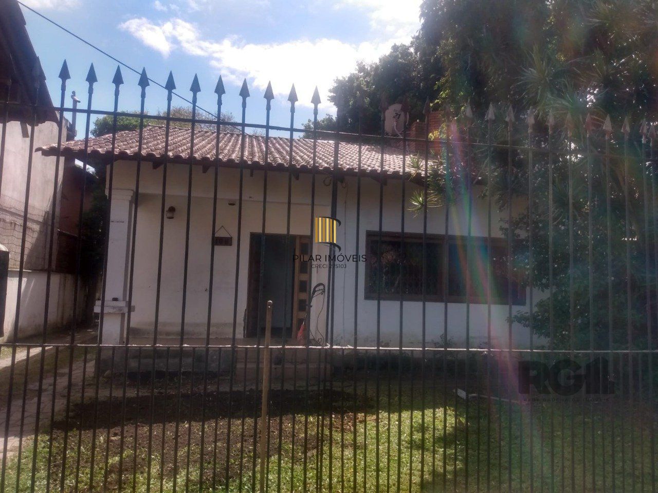 Casa 3 dormitórios no bairro Guarujá - Pilar Imóveis