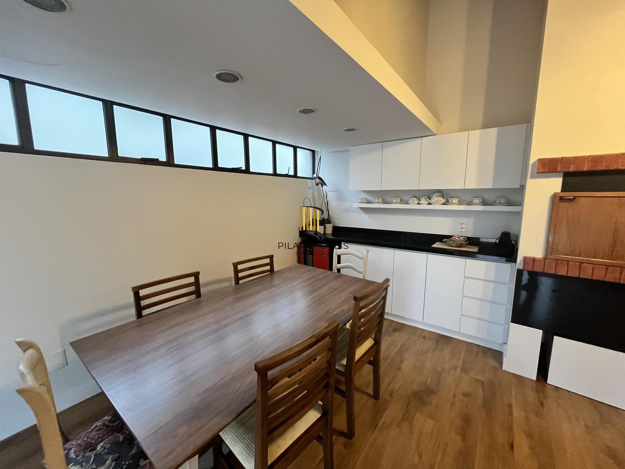 Apartamento de 3 quartos, 2 suítes, 1 americana e 2 vagas no bairro Farroupilha