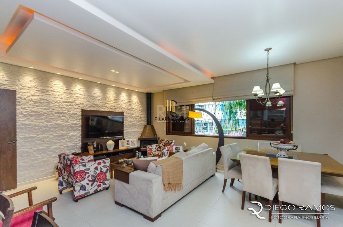 Casa para Venda - 216m², 4 dormitórios, sendo 1 suites, 4 vagas - Menino Deus - Pilar Imóveis