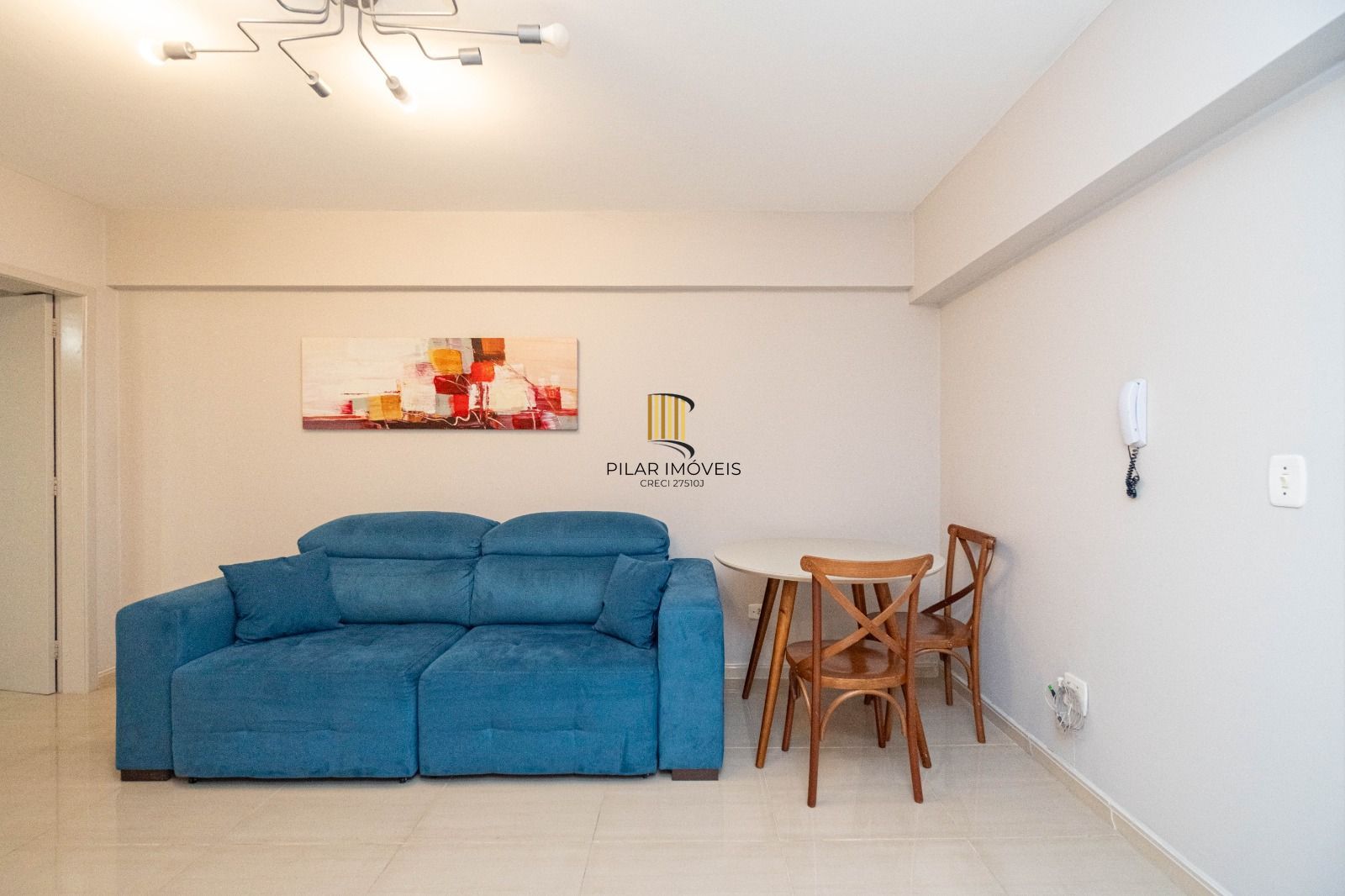 Apartamento de 1 dormitório, semi mobiliado, pronto para morar e com vaga Centro