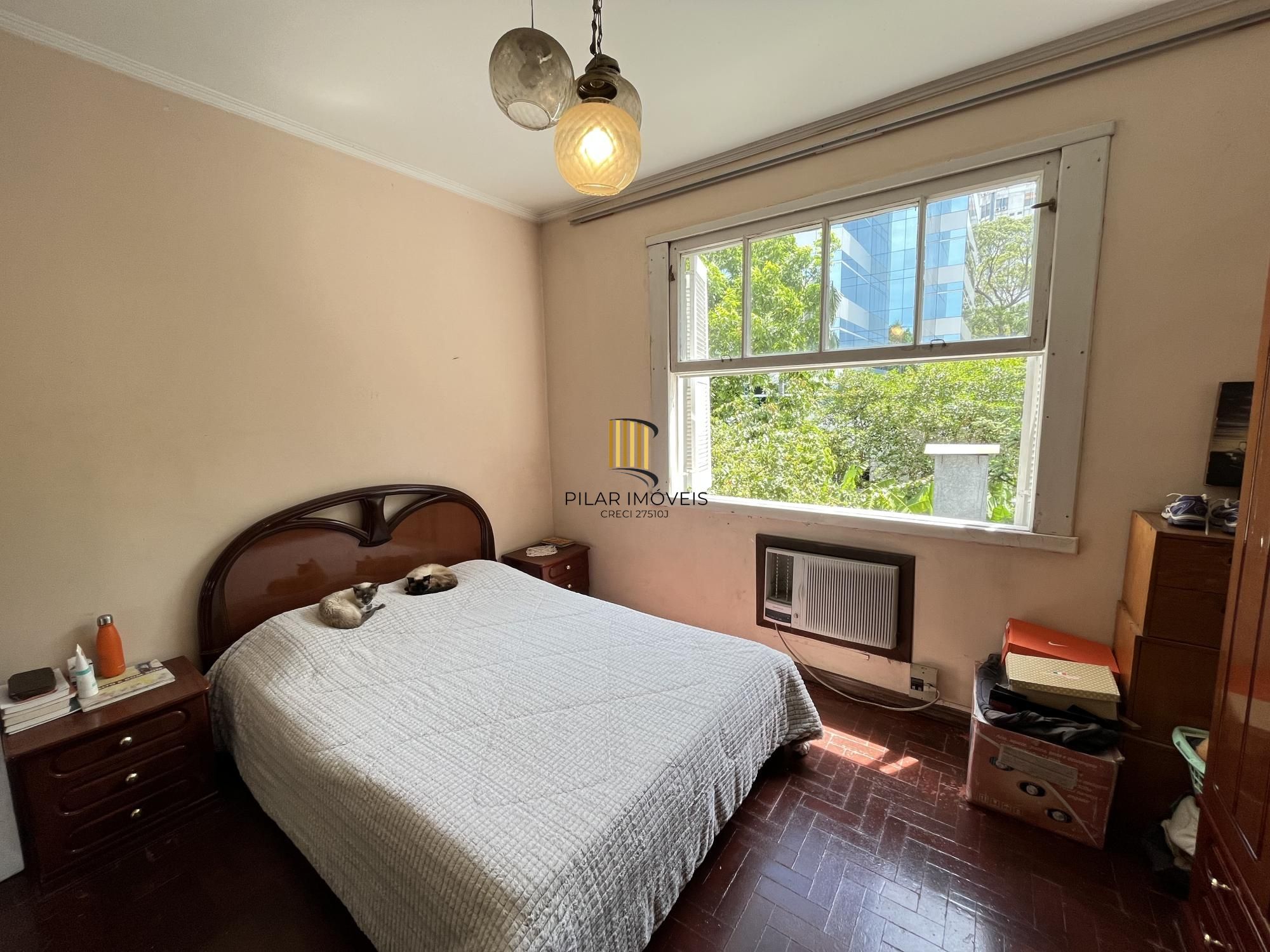 Apartamento de 3 quartos com dependência de empregada bairro Moinhos de Vento