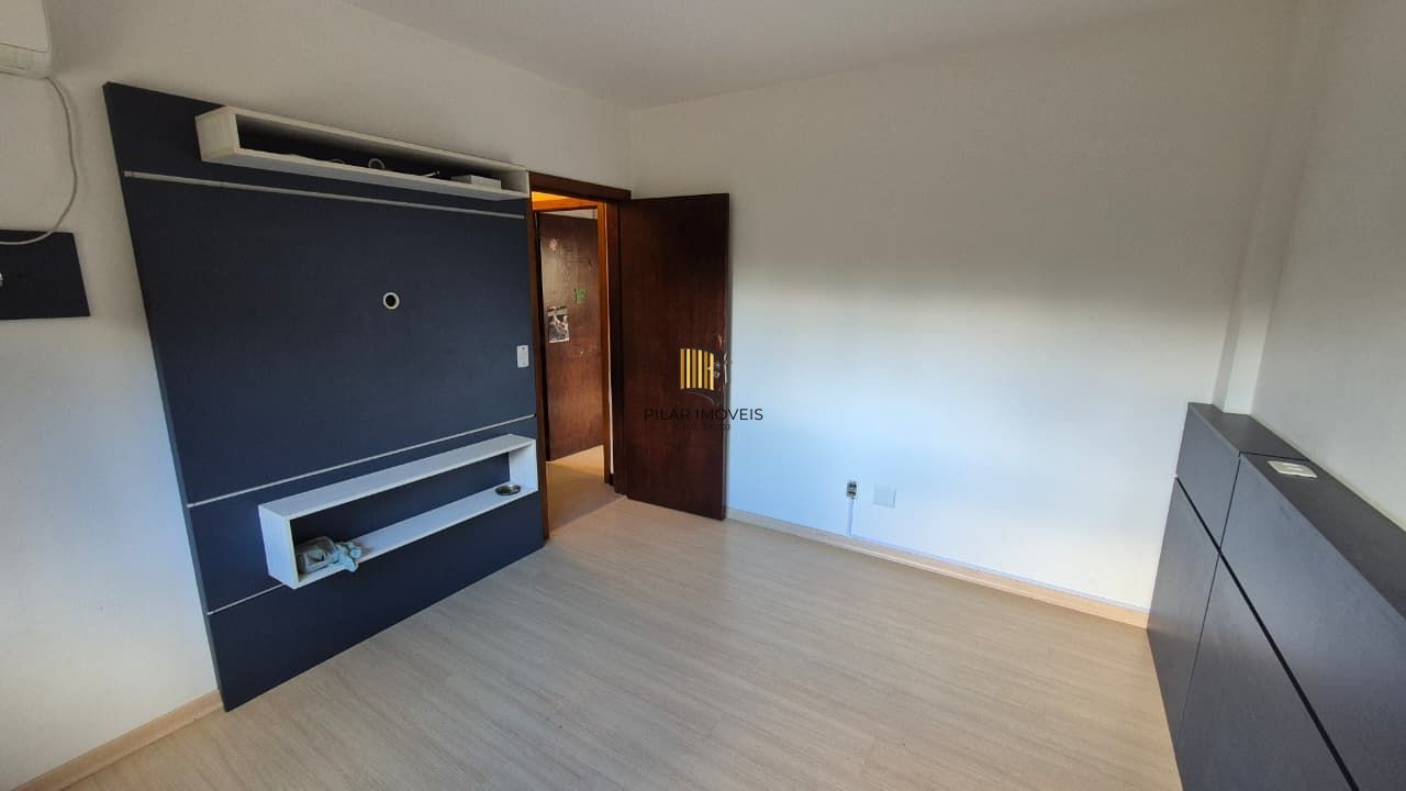 apartamento de 2 quartos, suíte e 1 vaga de garagem no bairro Menino Deus