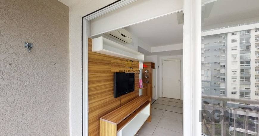 Vende Excelente Apartamento no Bairro Passo da Areia - Porto Alegre