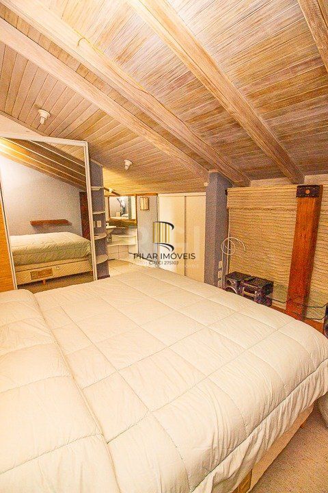 Cobertura para Venda - 116.36m², 2 dormitórios, sendo 1 suites, 1 vaga - Petrópolis