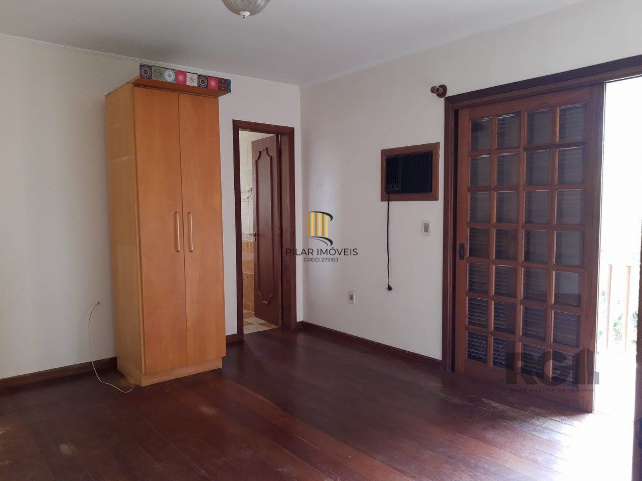 Sítio 4 dormitórios no bairro Fiuza