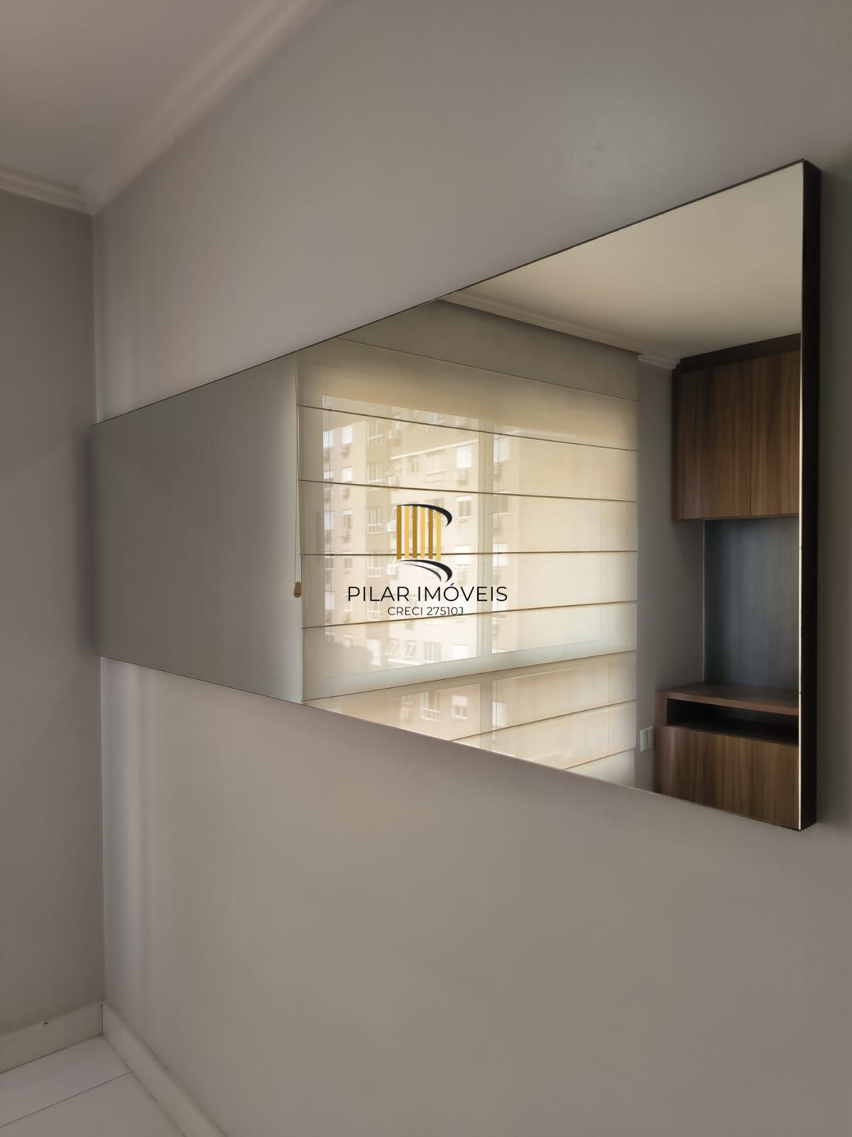 Apartamento de um quarto e uma vaga de garagem no bairro Menino Deus em POA/RS