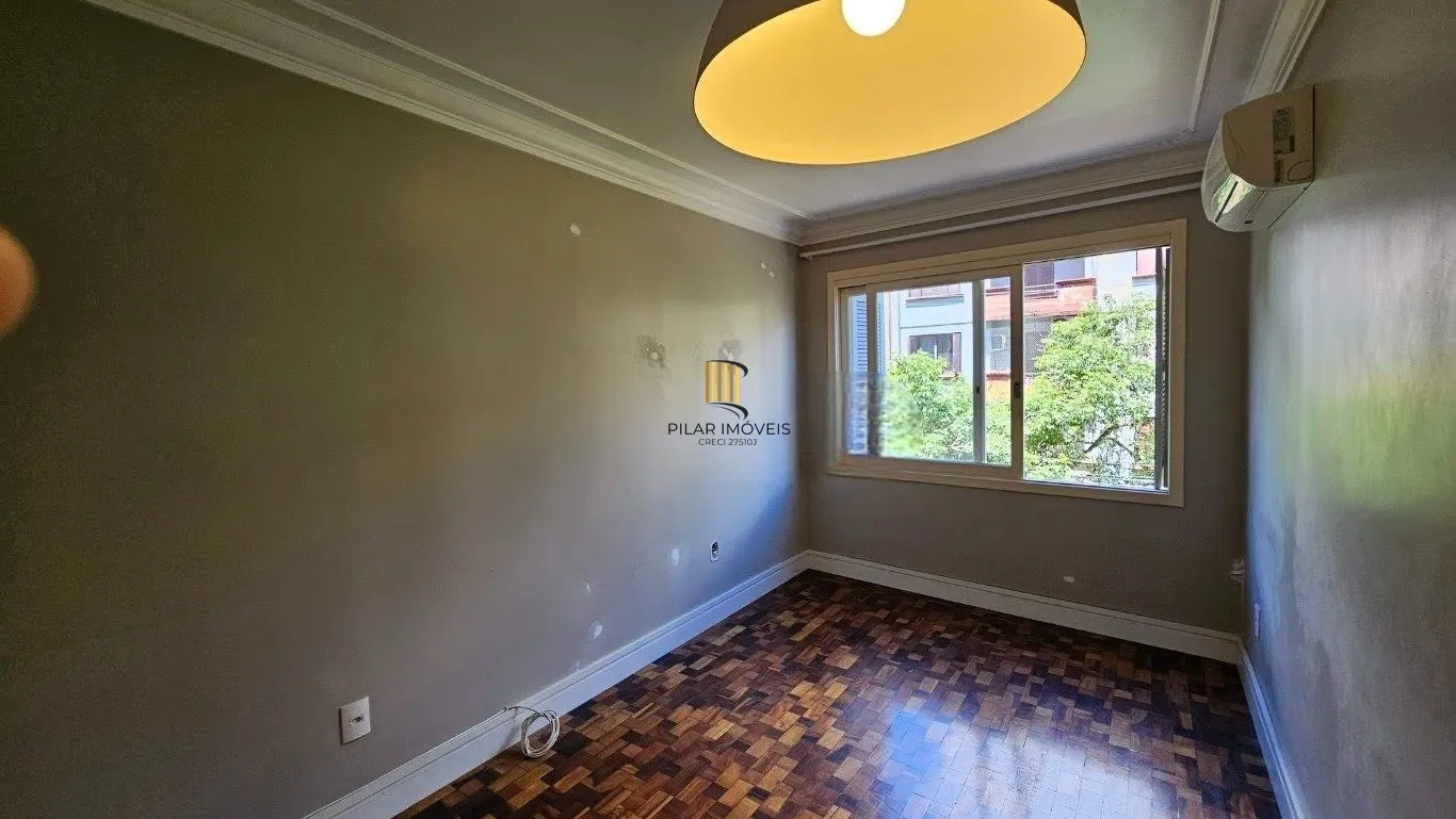 Apartamento à venda no Centro Histórico de Porto Alegre com 1 dormitório e 51m²