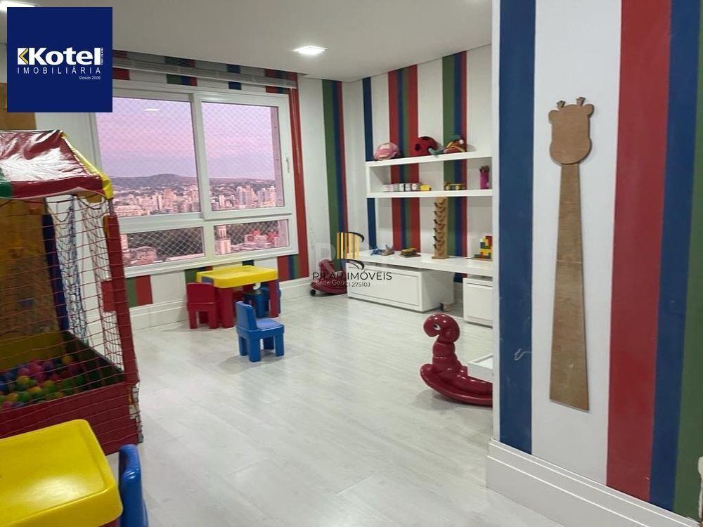 Apartamento de 2 quartos, suíte e 1 vaga de garagem no bairro Cidade Baixa