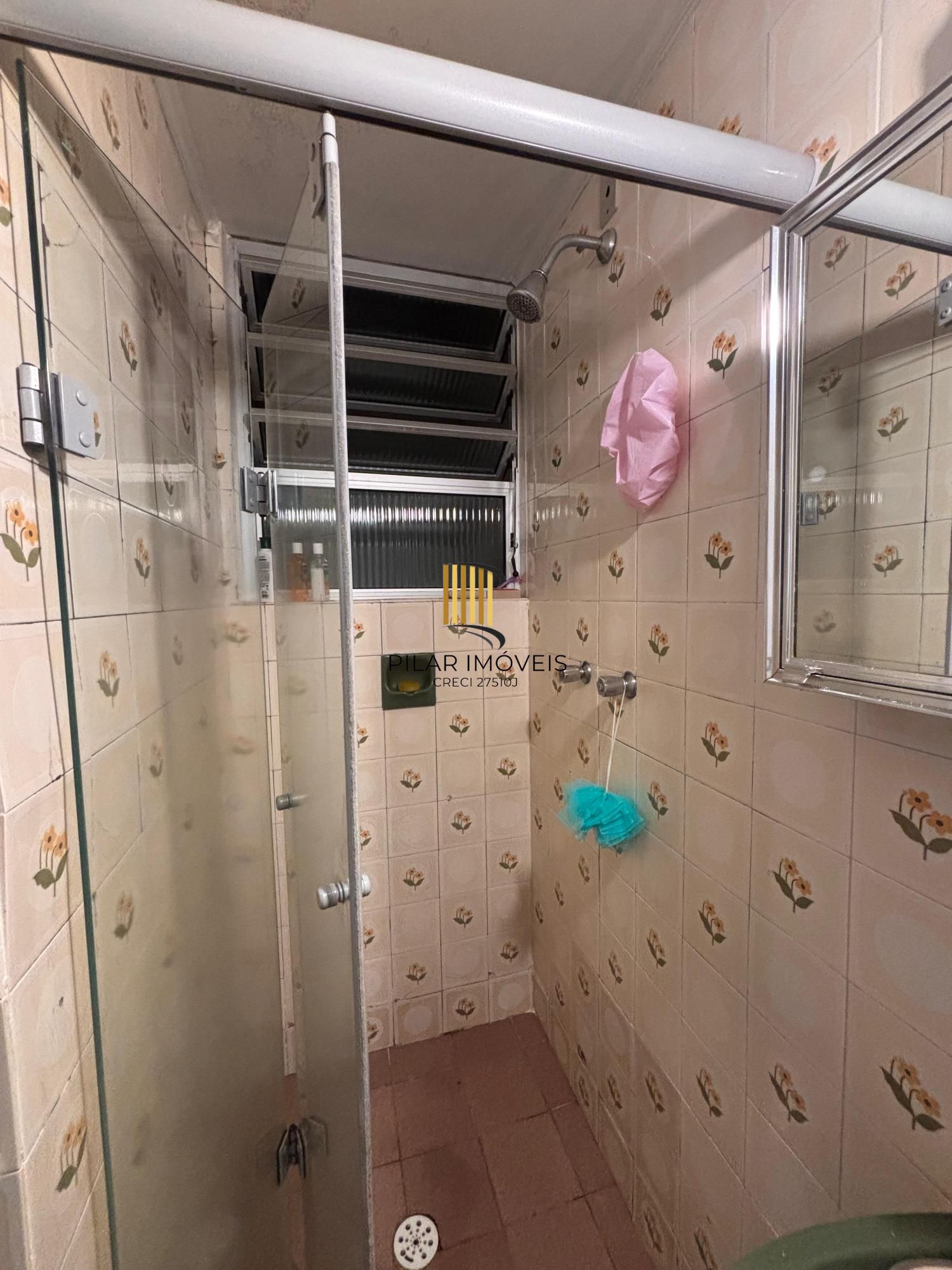 Apartamento de 2 quartos e 1 vaga de garagem bairro Santa Cecília Porto Alegre