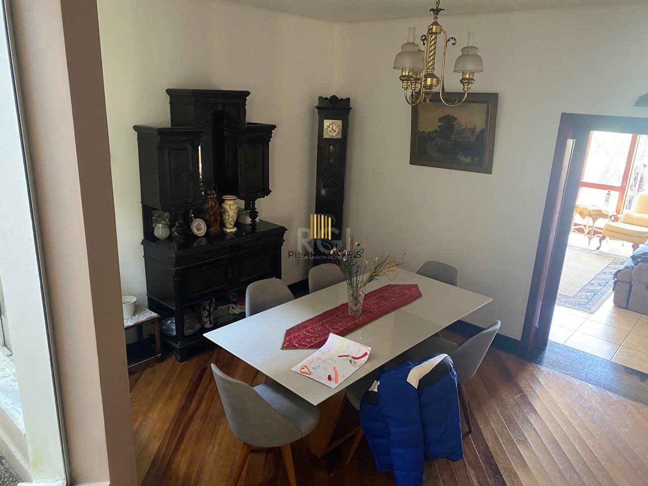 Casa para Venda - 378m², 4 dormitórios, sendo 1 suites, 2 vagas - Chácara das Pedras