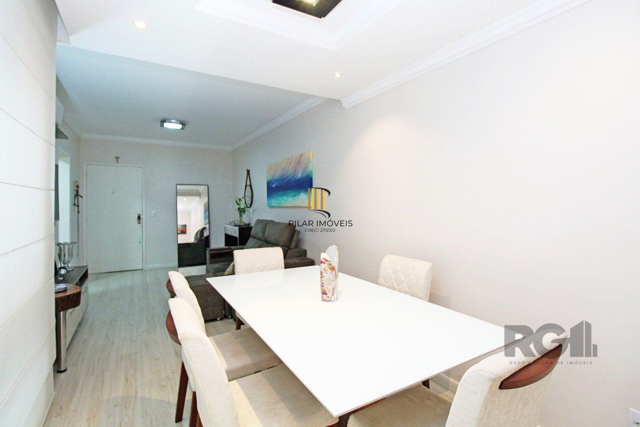 Apartamento de dois dormitórios e dois banheiros no bairro Bom Fim / Rio Branco em Porto Alegre!