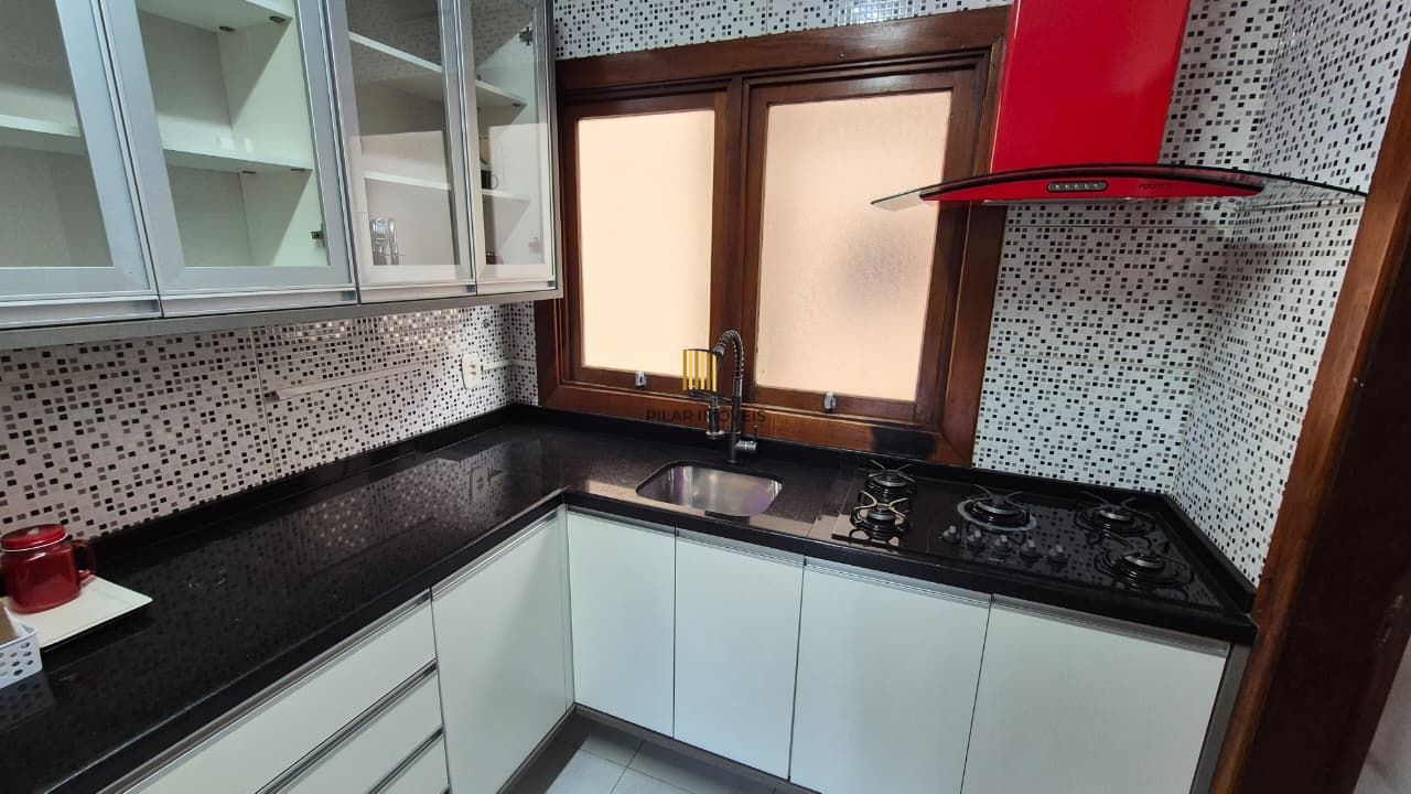 apartamento de 2 quartos, suíte e 1 vaga de garagem no bairro Menino Deus