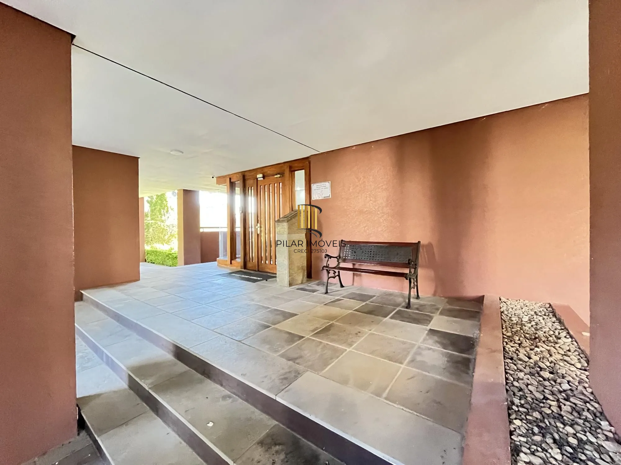 Apartamento de 3 quartos e 1 vaga de garagem no bairro Chácara da Pedras em POA