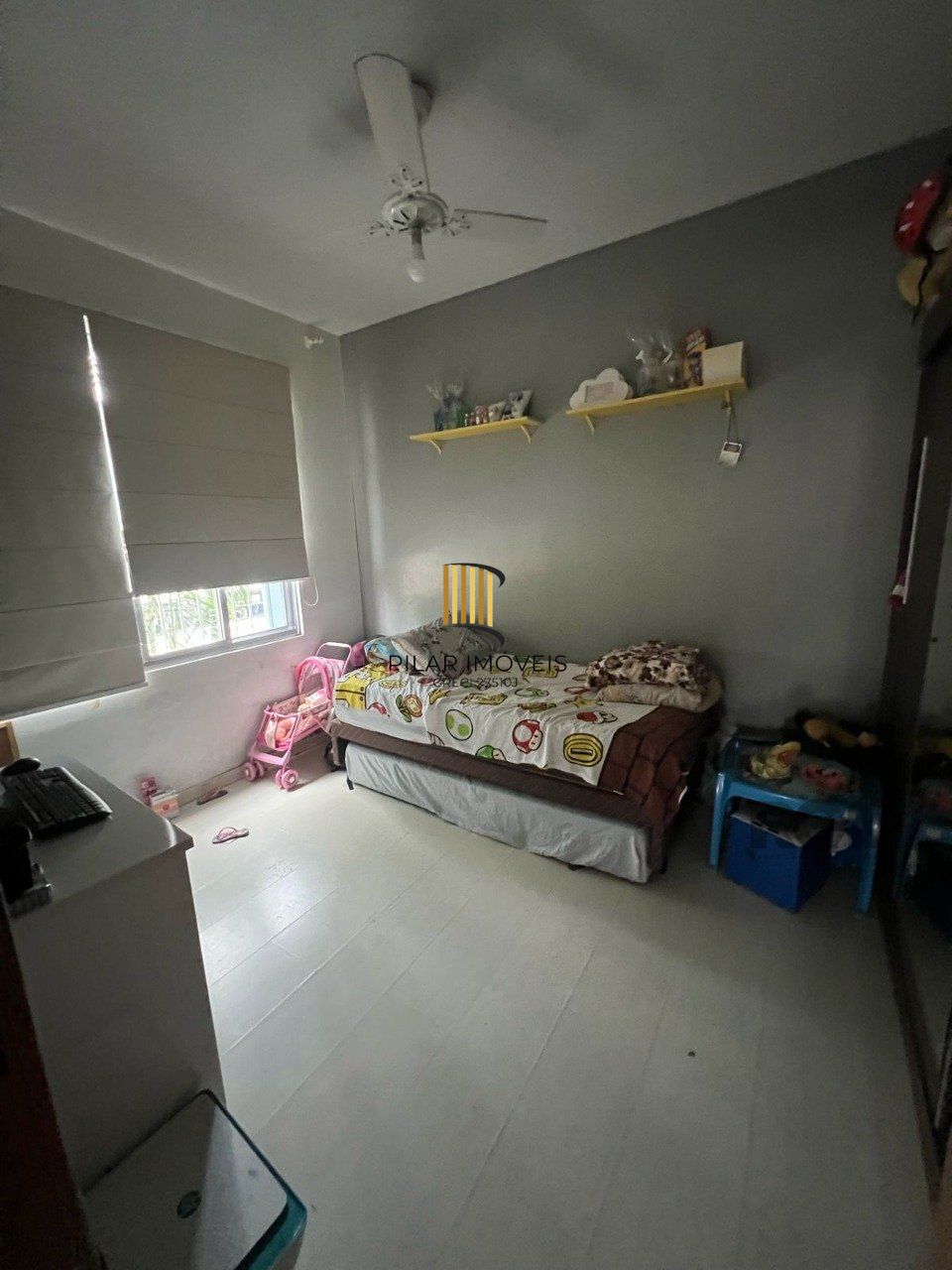 Apartamento de dois quartos no bairro Jardim Botânico em Porto Alegre.