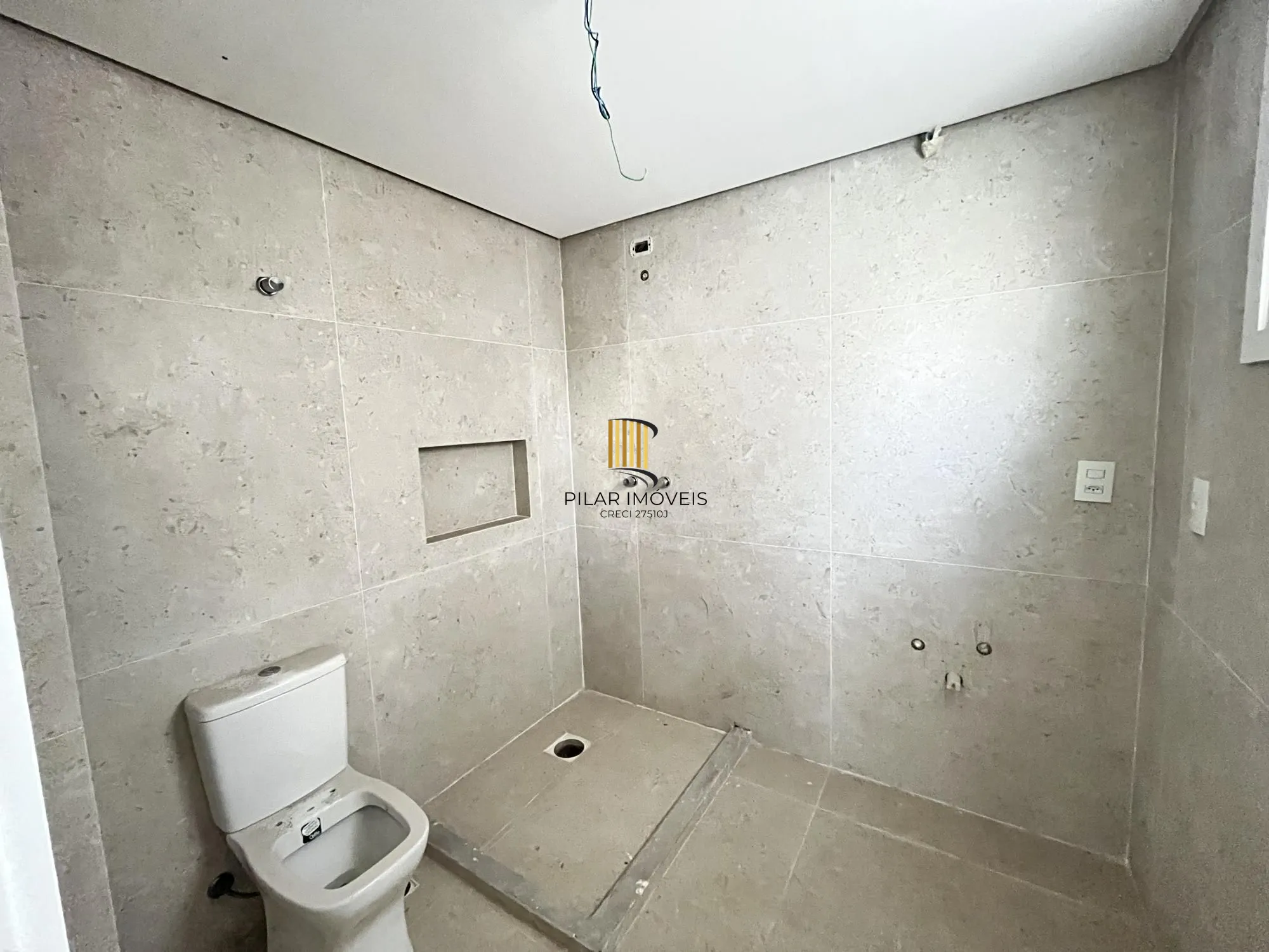 Apartamento com 3 suítes no bairro São João em Porto Alegre