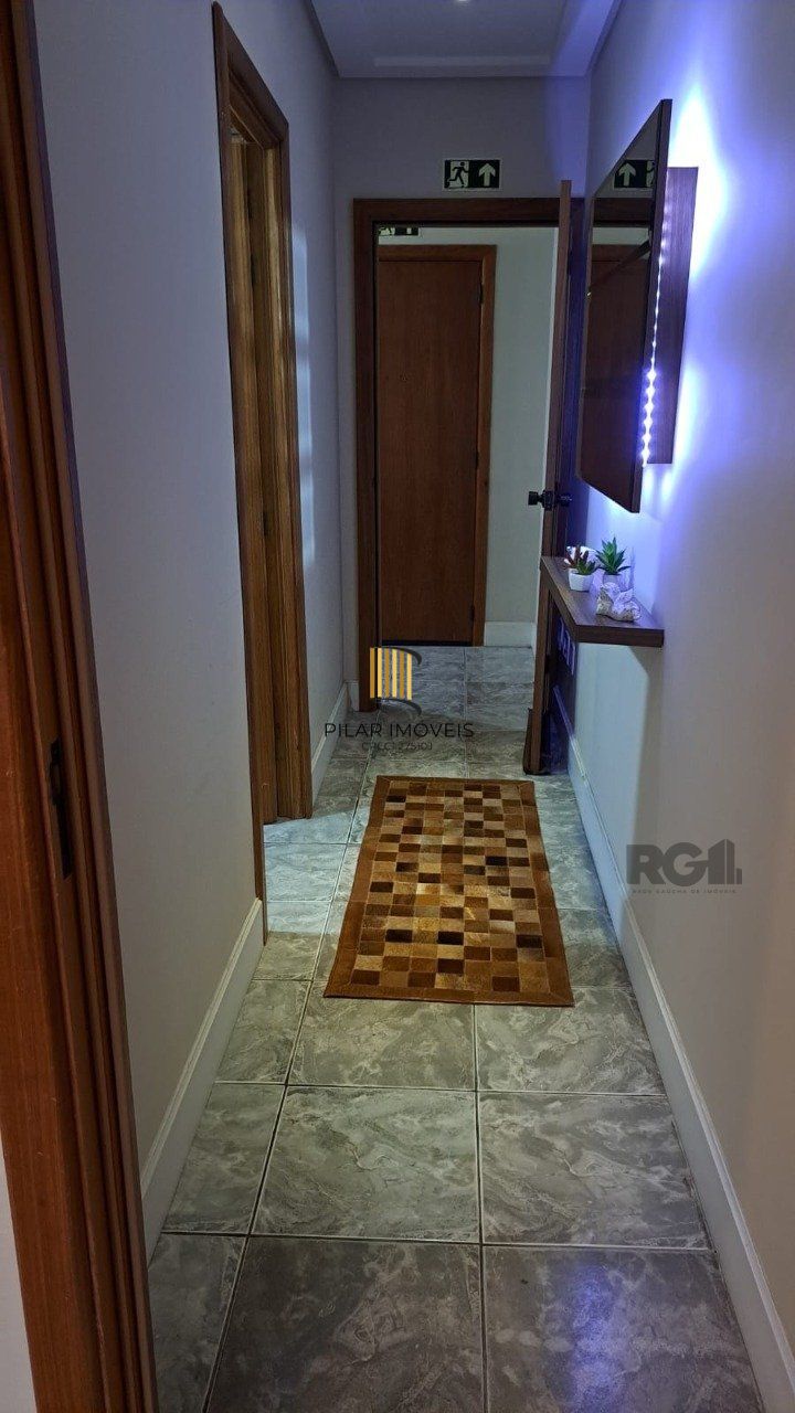 Sala comercial com 39,55 m² de área privativa. Localizado na Rua/Av. Felipe Camarão, no bairro Bom Fim em Porto Alegre.