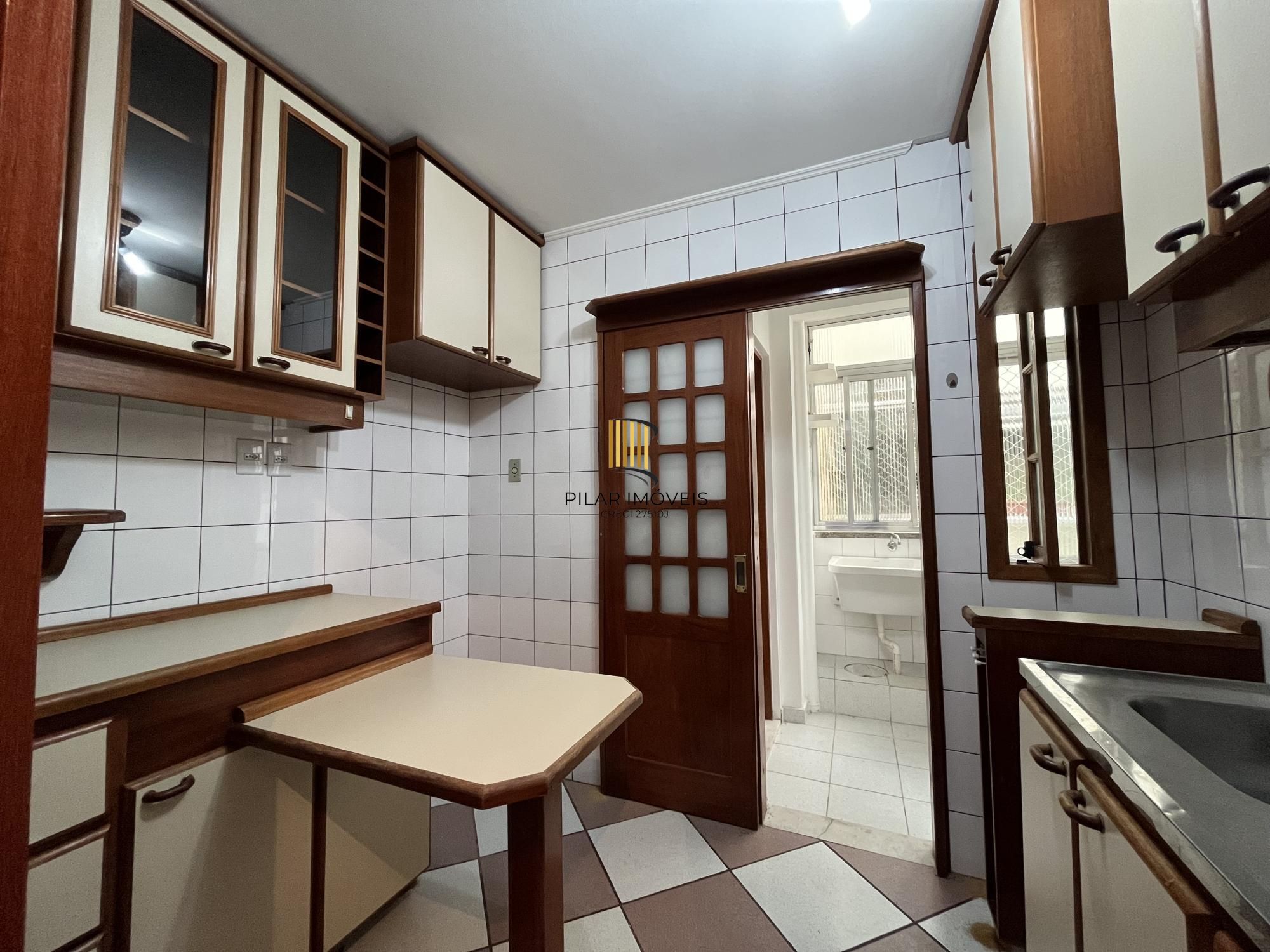 Apartamento de 2 quartos, opção 3º quarto ou gabinete e 1 vaga de garagem