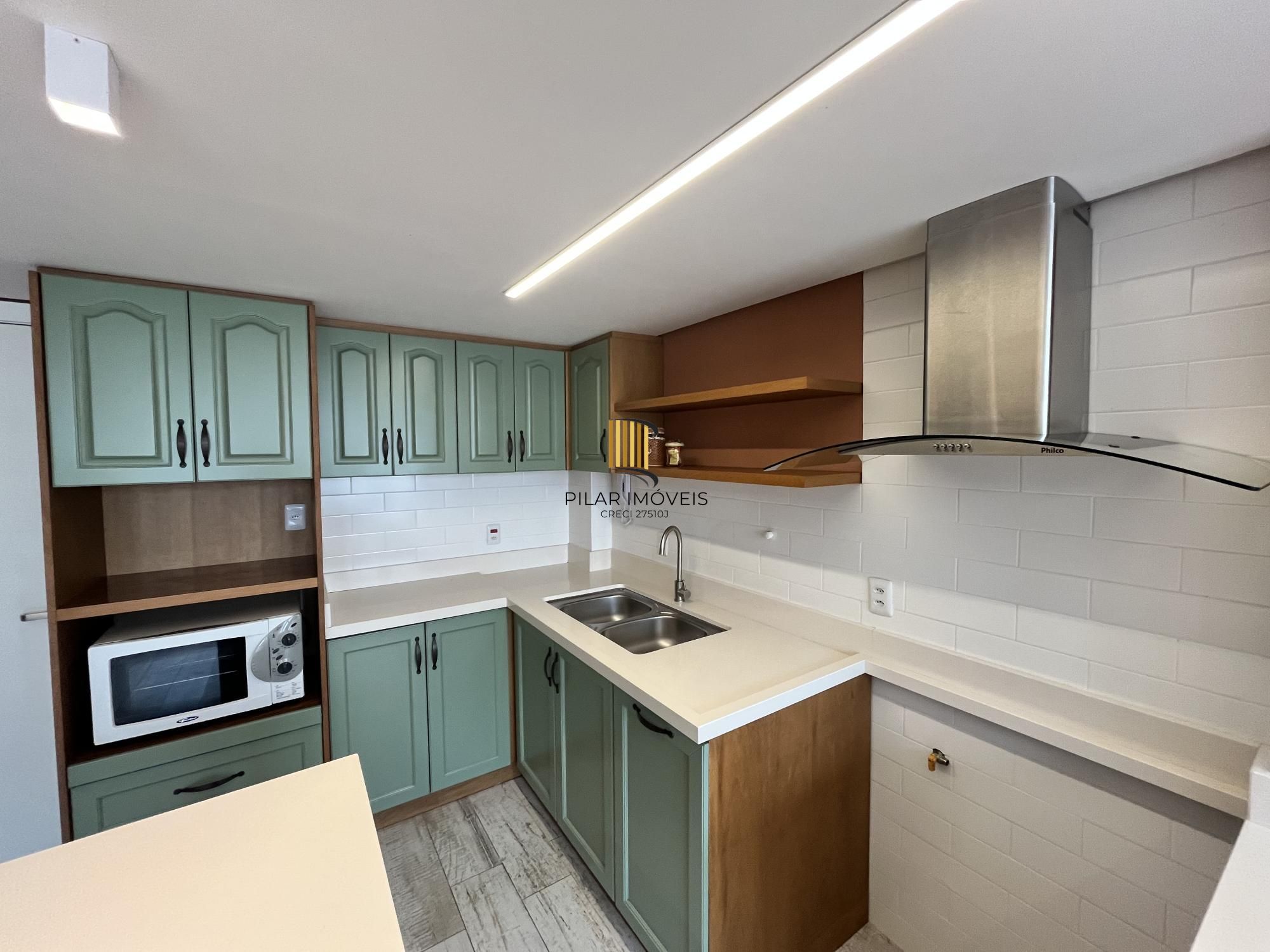 Apartamento de 4 quartos, suíte, amplo closet, dependência e 2 vagas de garagem