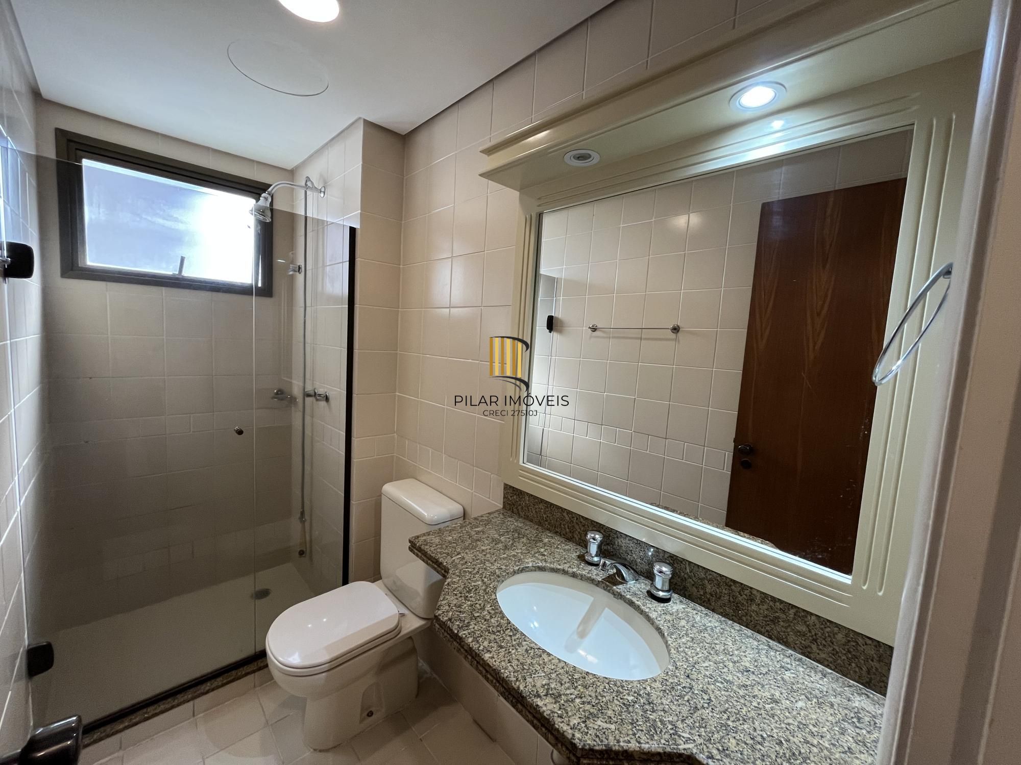 Apartamento de 3 quartos, suíte e 2 vagas de garagem no Bairro Menino Deus POA