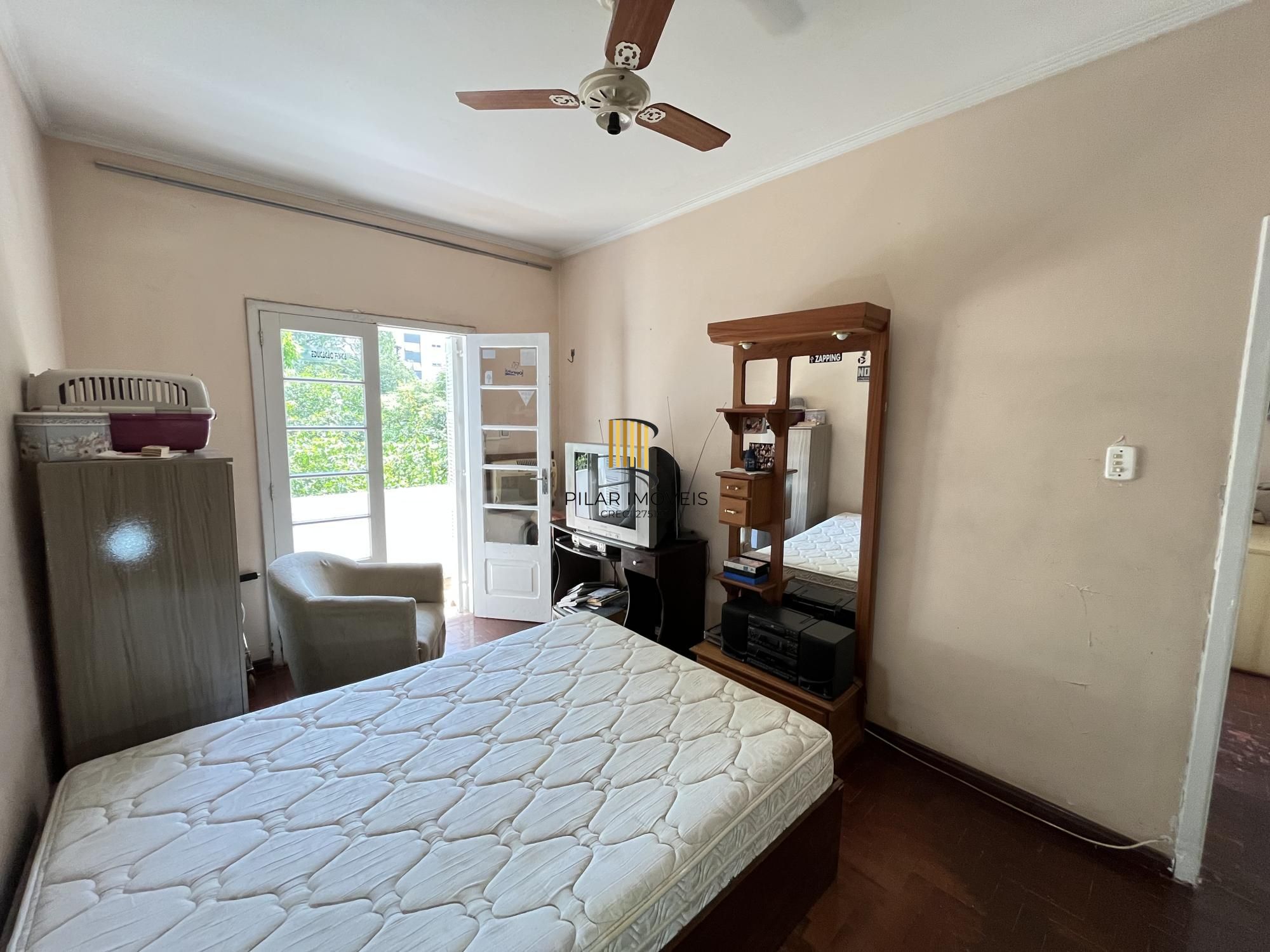 Apartamento de 3 quartos com dependência de empregada bairro Moinhos de Vento