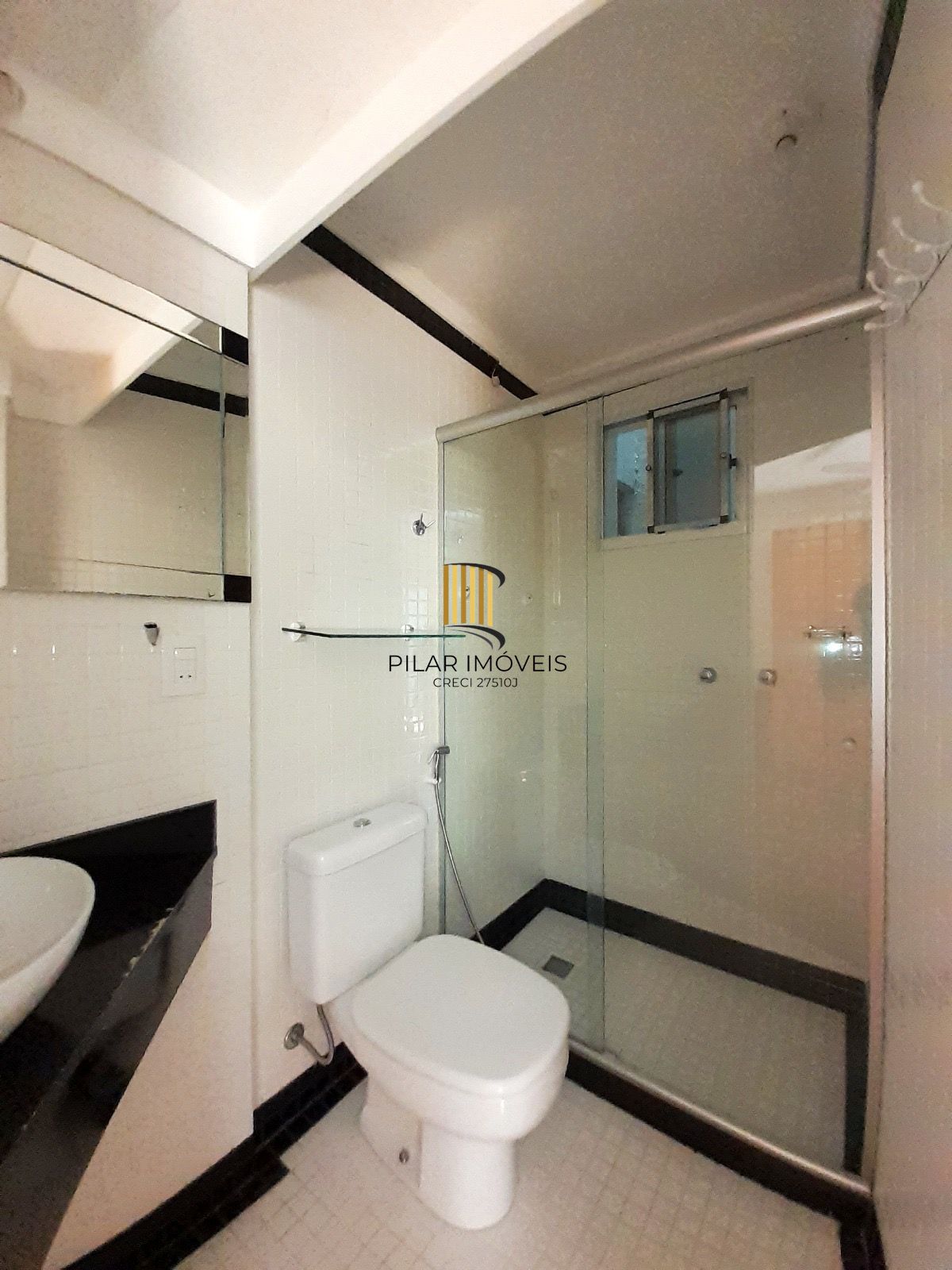 Apartamento de dois quartos no bairro Menino Deus em Porto Alegre