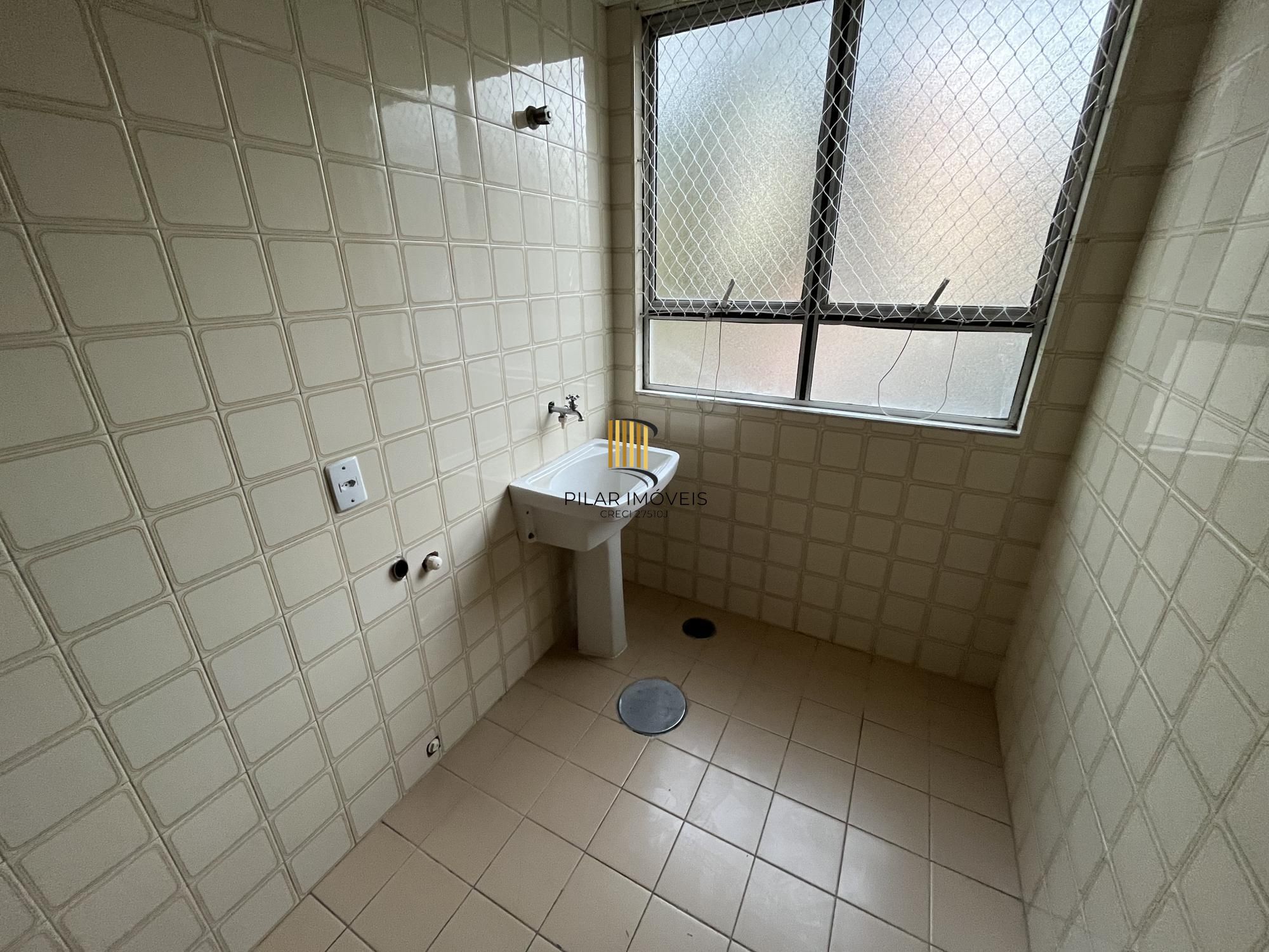 Apartamento de um quarto com uma vaga de garagem por convenção na Av. Ipiranga