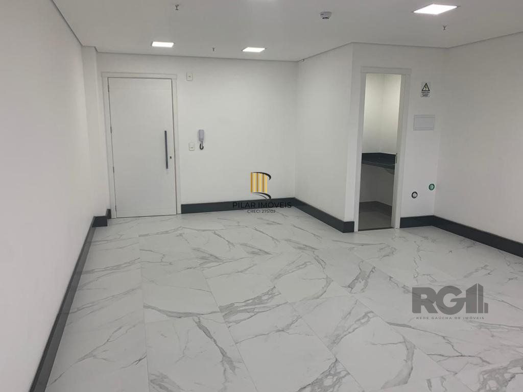 Sala comercial com 36,7 m² de área privativa e 1 vaga(s) de garagem. Localizado na Rua/Av. Doutor Nilo Peçanha, no bairro Bela Vista em Porto Alegre.