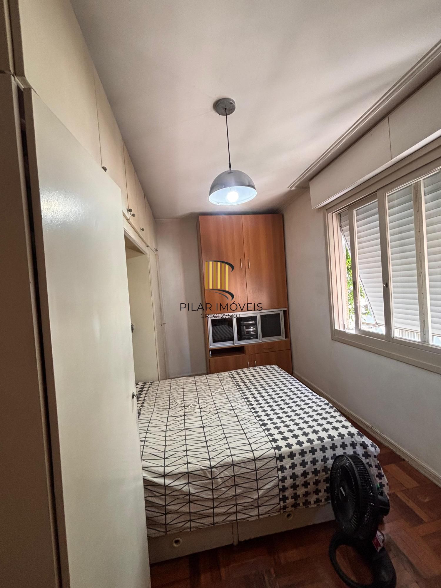 Apartamento de 2 quartos e 1 vaga de garagem bairro Santa Cecília Porto Alegre