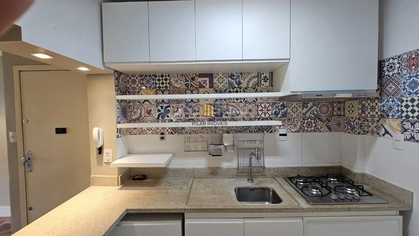 Apartamento à venda no Centro Histórico de Porto Alegre com 1 dormitório e 51m²