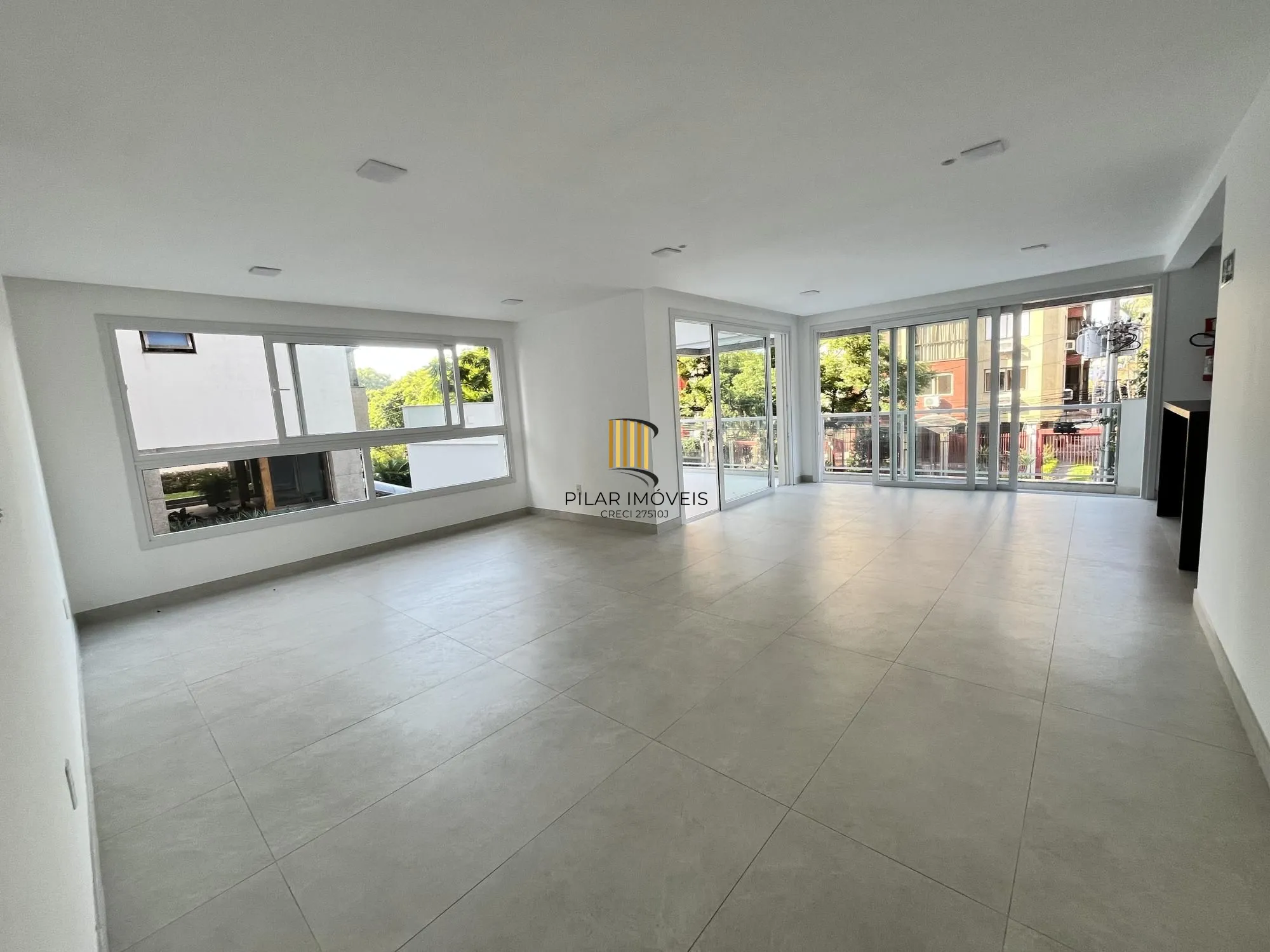 Apartamento com 3 suítes no bairro São João em Porto Alegre